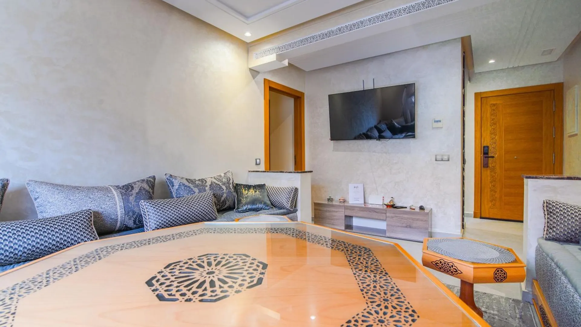 Luxury Seafront Apartment 102Sqm With Wi-Fi And Parking Agadir
